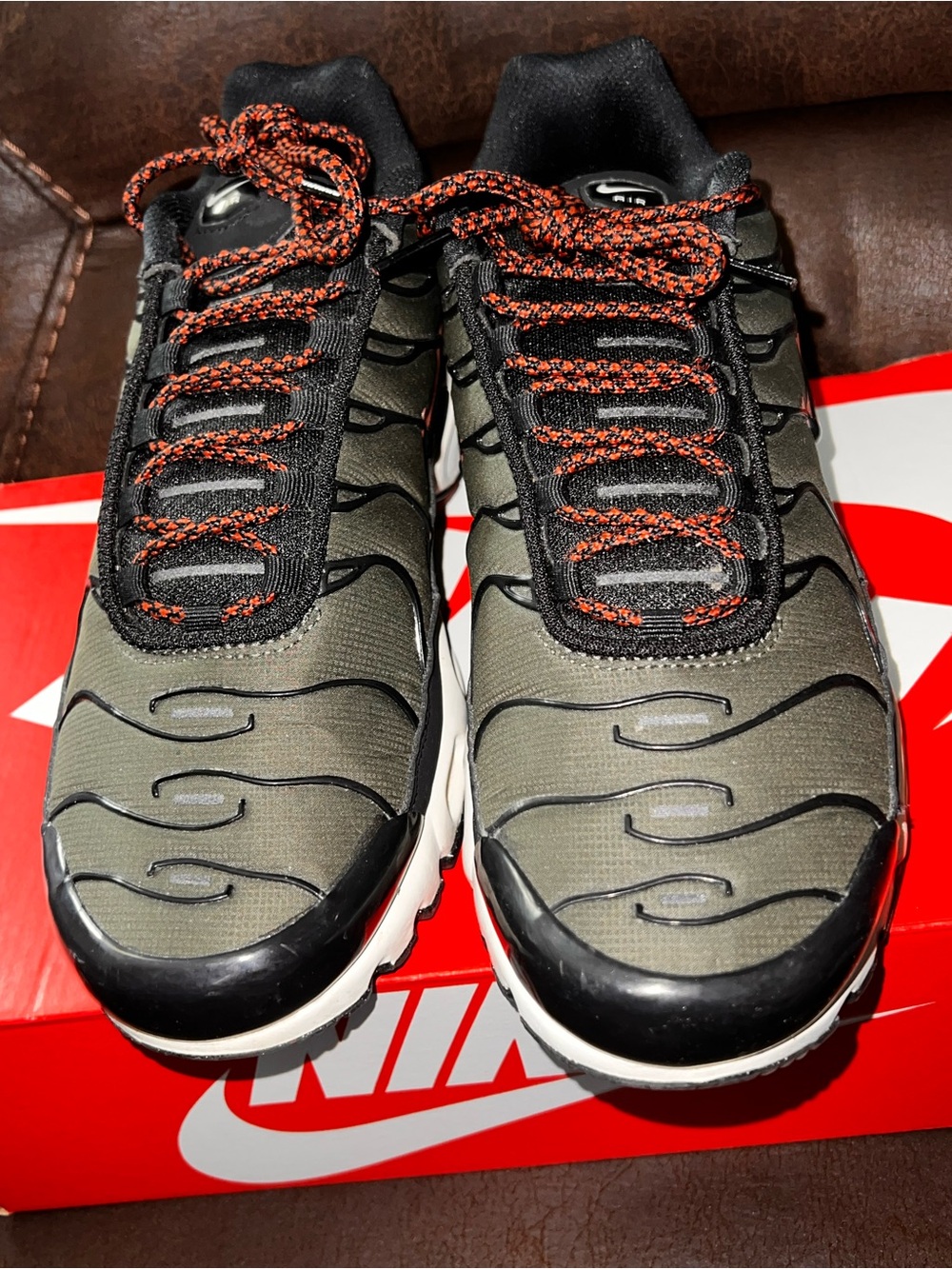 Nike Air Max Plus PREOWNED w Box. - Picture 7 of 8